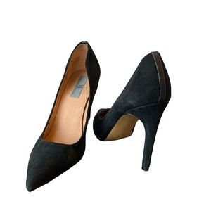 MIA Limited addition classic black heels size 8